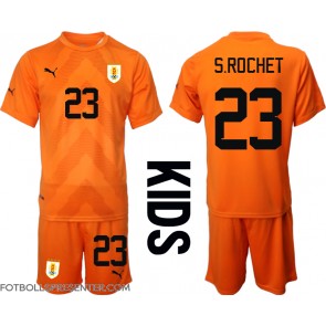 Uruguay Sergio Rochet #23 Målvakt Bortatröja Barn VM 2022 Kortärmad (+ korta byxor)